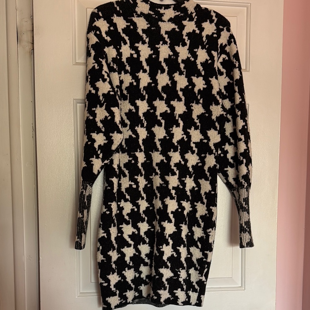 Black and White Houndstooth Sweater Dress